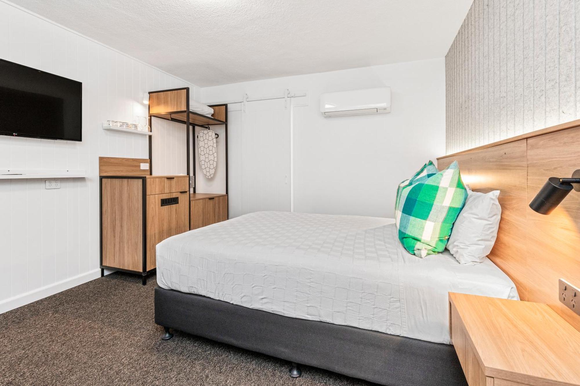 Townhouse Hotel Вага Вага Екстериор снимка