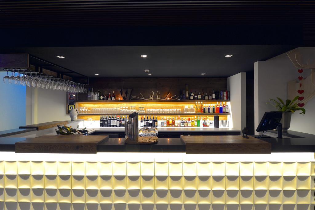 Townhouse Hotel Вага Вага Екстериор снимка