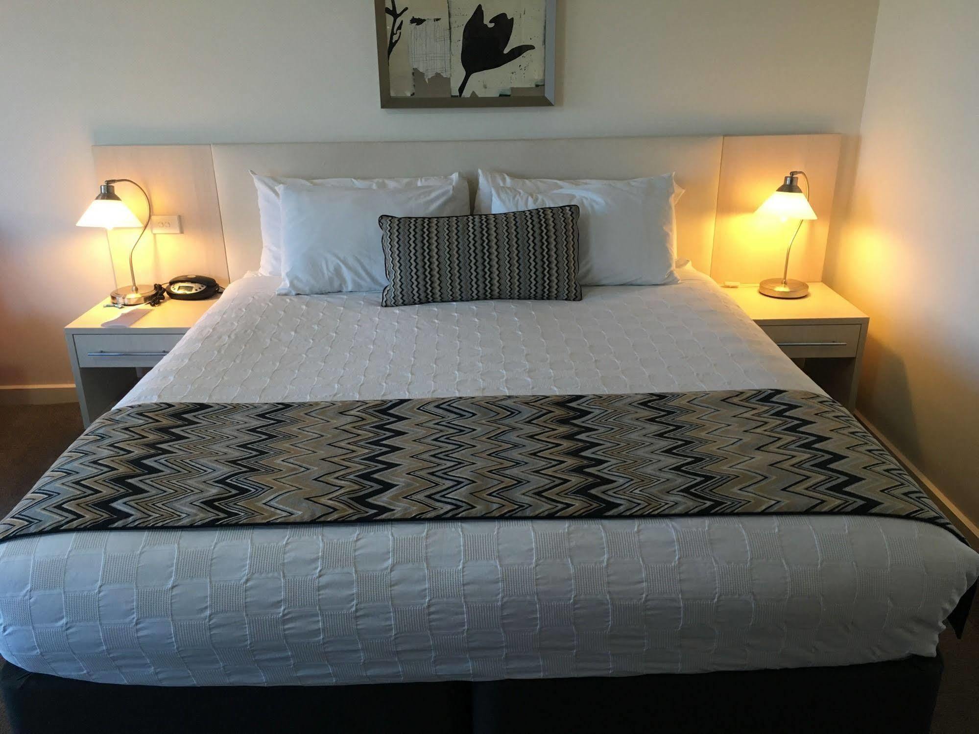 Townhouse Hotel Вага Вага Екстериор снимка