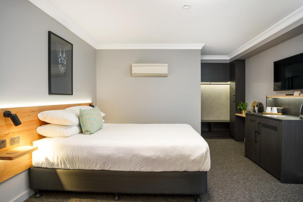Townhouse Hotel Вага Вага Екстериор снимка
