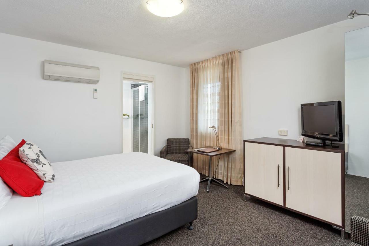 Townhouse Hotel Вага Вага Екстериор снимка